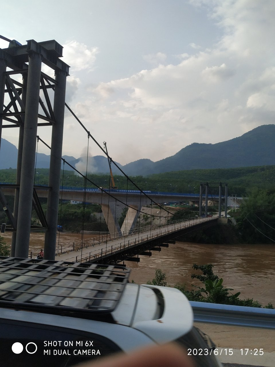 ကွမ်လုံ ကြိုးတံတား အဟောင်း